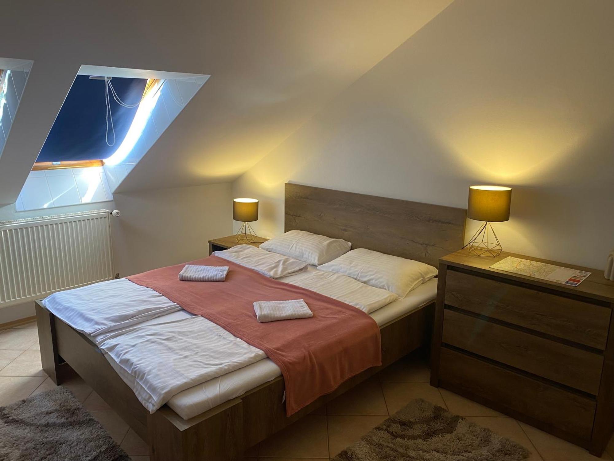 Haus Lucia Apartment Eger Luaran gambar