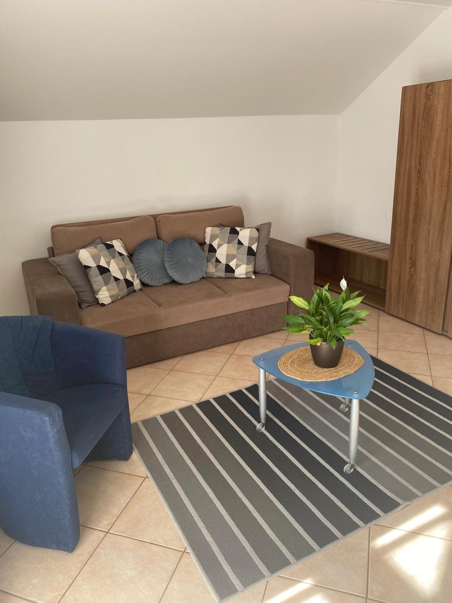 Haus Lucia Apartment Eger Luaran gambar